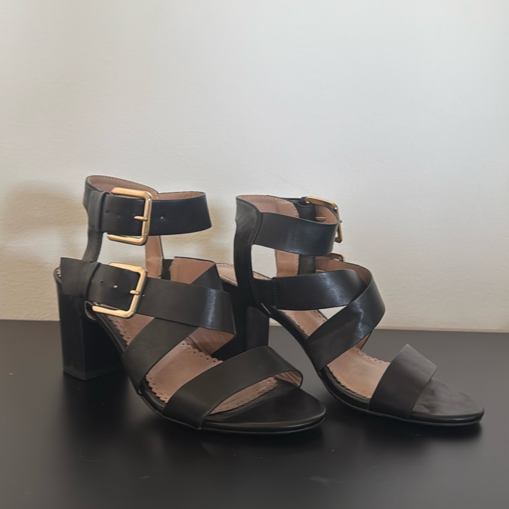 Restricted strappy sandals